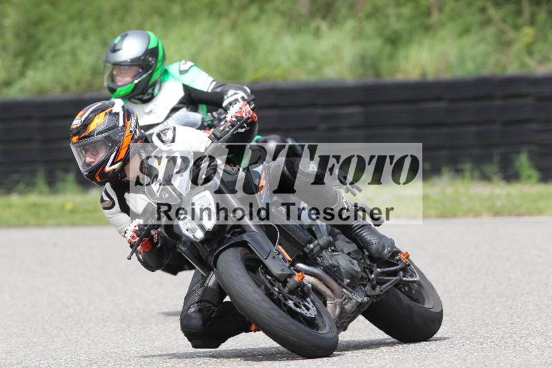 /Archiv-2025/10 23.04.2025 Cornu Master School ADR/rot-rouge/31